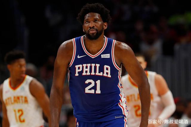 32岁内马尔沙特躺平 36岁莱万西甲拼命15场进17球