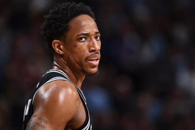 32岁内马尔沙特躺平 36岁莱万西甲拼命15场进17球